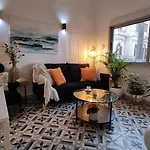 Clio House Stylish 2br Boutique Walk To Apartamento