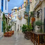 Apartamento Clio House Stylish 2br Boutique Walk To Limassol