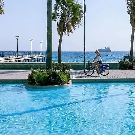 Clio House Stylish 2br Boutique Walk To Limassol